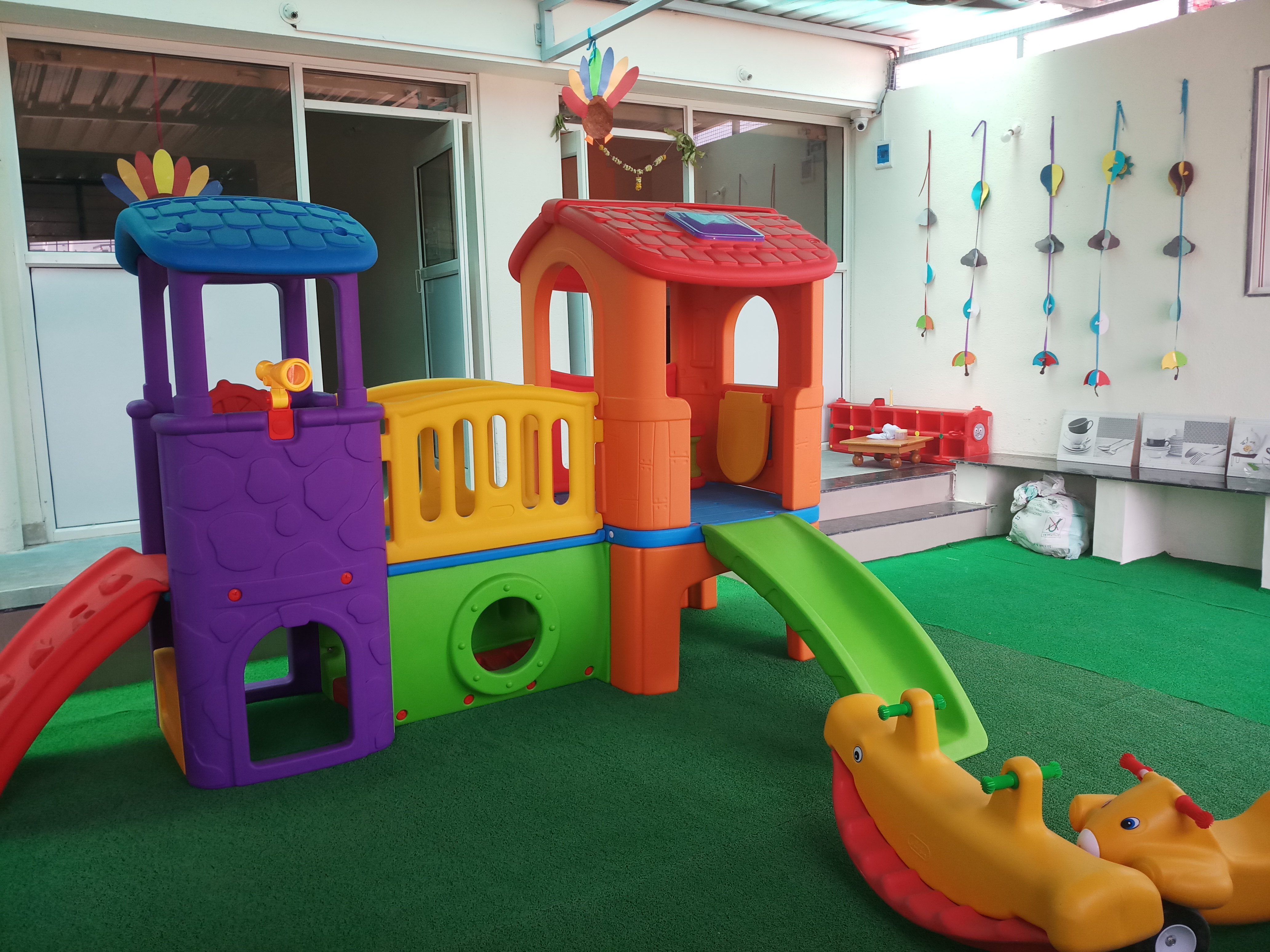 Daycare in Kadamwakwasti